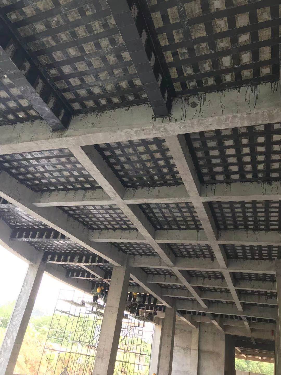 建筑结构加固设计,梁板粘贴碳纤维加固施工,基础截面加大加固,粘贴型钢加固施工-老旧房改造裂缝维修